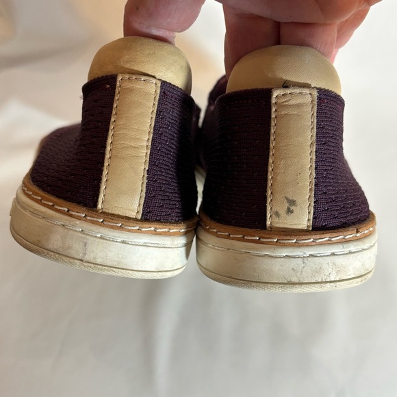 UGG Sz 9.5 Canvass Burgundy Purple Slip On Slide Sneakers Rubber Sole - Picture 11 of 12